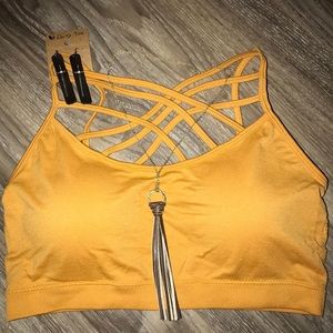 Bralette OS (jewelry not included)